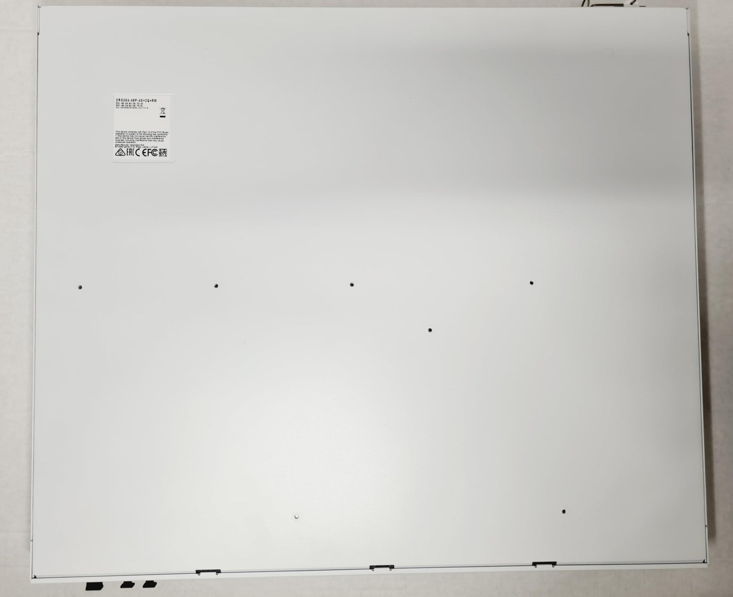 MikroTik CRS354-48P-4S+2Q+RM Switch has 48 x 1G RJ45 Ports and 4 x 10G SFP+ Ports. 2 x 40G QSFP+ Ports for Extremely Fast Fiber Connections or Linking with Other 40 Gbps Devices