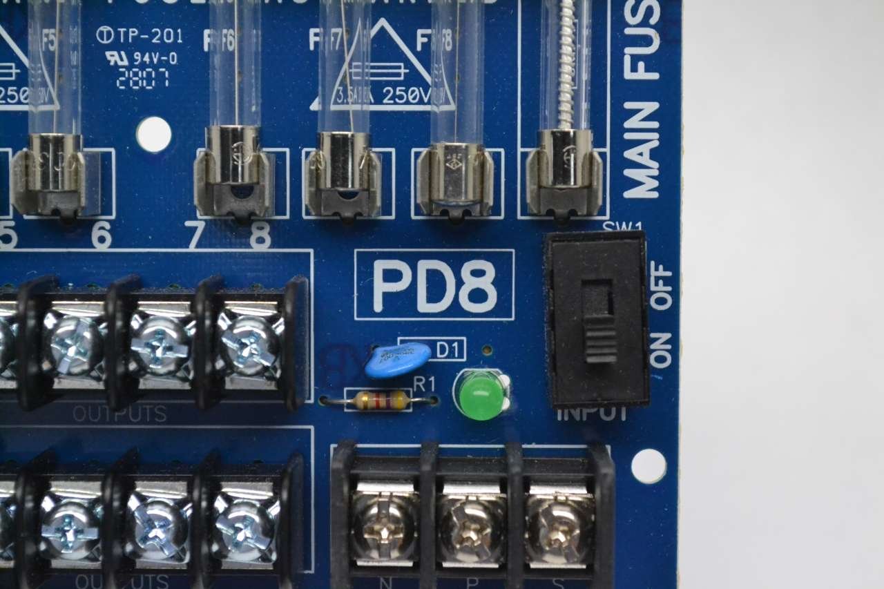 Altronix Power Dist Module 8 Output Fuse, 1 (PD8)