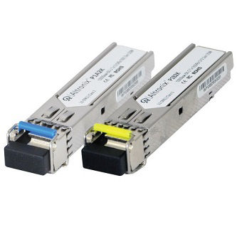 Small Form-Factor Pluggable (SFP) Single-Mode Transceiver Kit