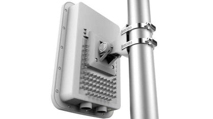 Cambium Networks | cnPilot e700 Enterprise Outdoor 802.11ac Wave 2 Gigabit Mesh Wall-Mount AP with PoE Injector | PL-E700PUSA-US